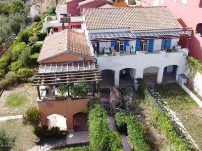 casa indipendente in vendita a Ventimiglia in zona Latte