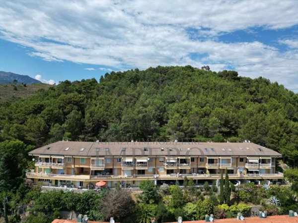 appartamento in vendita a Ventimiglia in zona Mortola Superiore