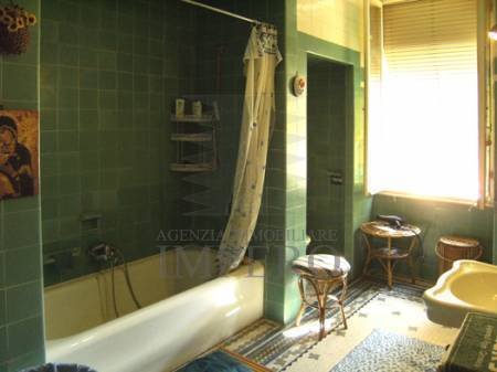 casa indipendente in vendita a Ventimiglia