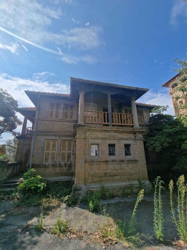 casa indipendente in vendita a Ventimiglia in zona Latte