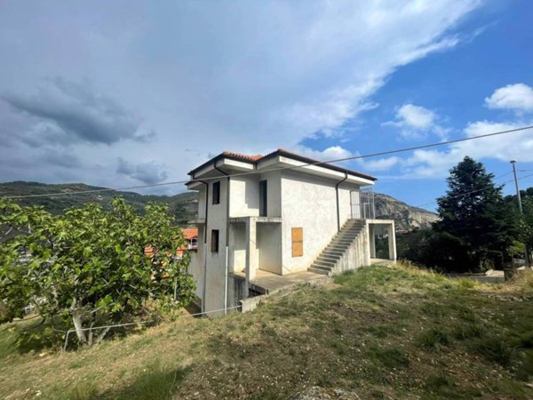 casa indipendente in vendita a Ventimiglia in zona Seglia / San Bernardo