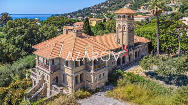 villa in vendita a Ventimiglia in zona Latte