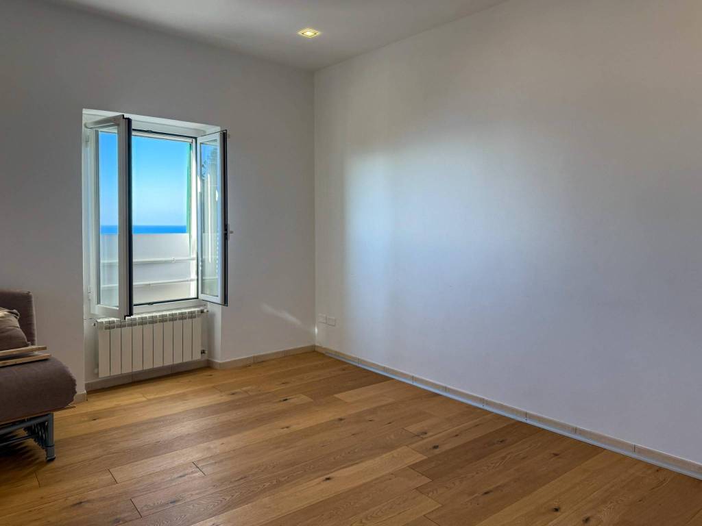 appartamento in vendita a Ventimiglia in zona Mortola Inferiore