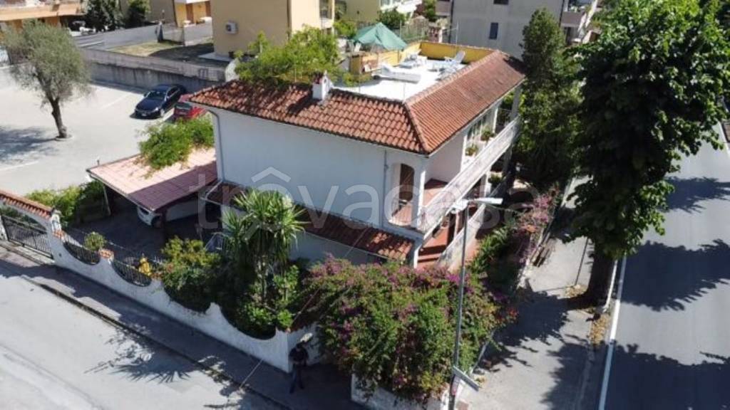 casa indipendente in vendita a Ventimiglia in zona Porra