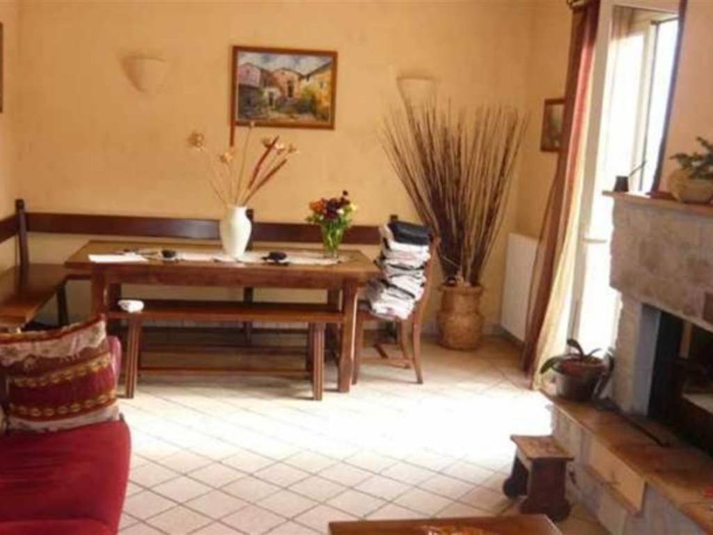 casa indipendente in vendita a Ventimiglia in zona Latte