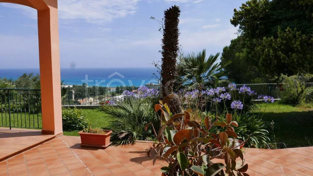 casa indipendente in vendita a Ventimiglia
