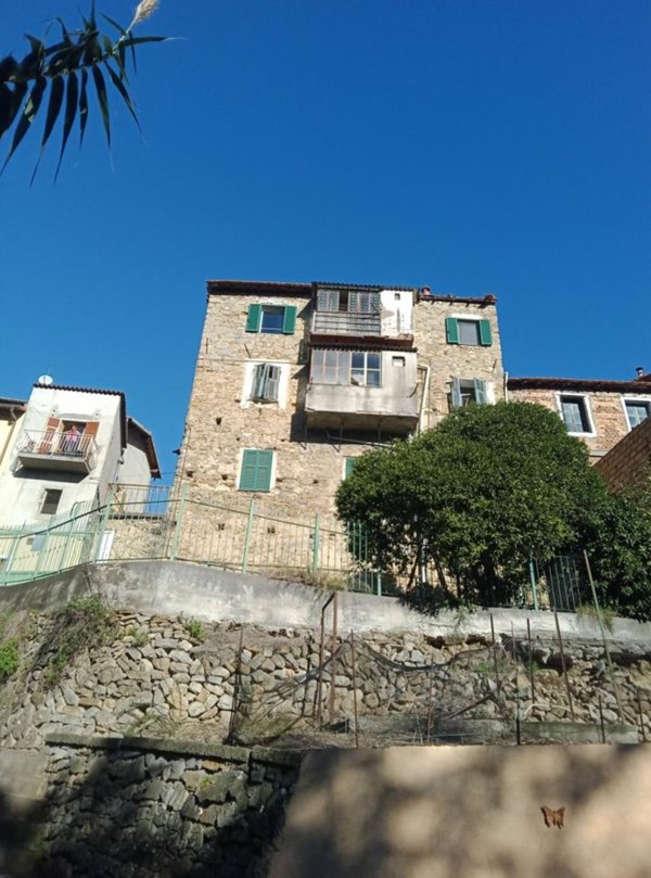 casa indipendente in vendita a Ventimiglia