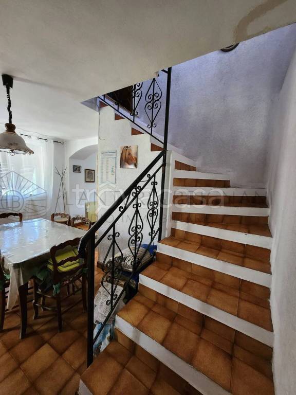 casa indipendente in vendita a Ventimiglia