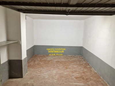 locale di sgombero in vendita a Ventimiglia
