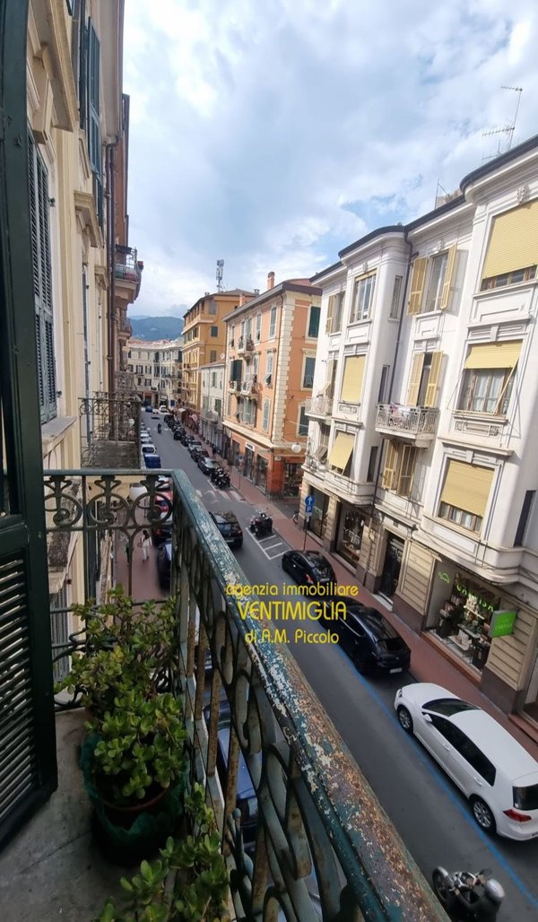 negozio in vendita a Ventimiglia