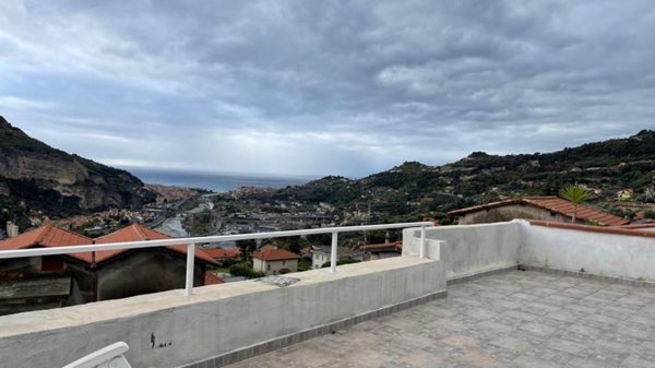 appartamento in vendita a Ventimiglia in zona Seglia / San Bernardo