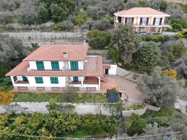 casa indipendente in vendita a Ventimiglia in zona San Lorenzo