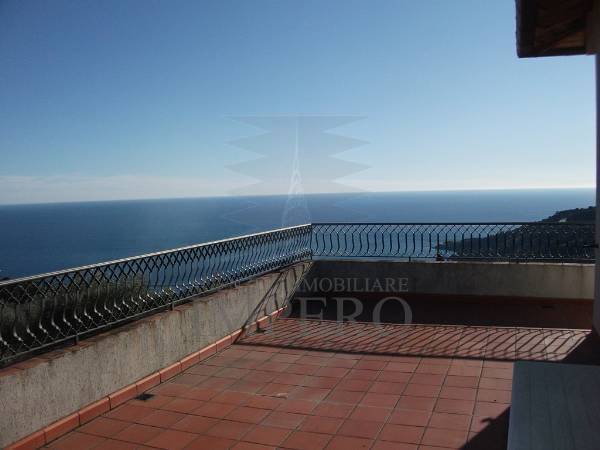 casa indipendente in vendita a Ventimiglia in zona San Lorenzo