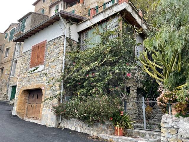 casa indipendente in vendita a Ventimiglia in zona Grimaldi