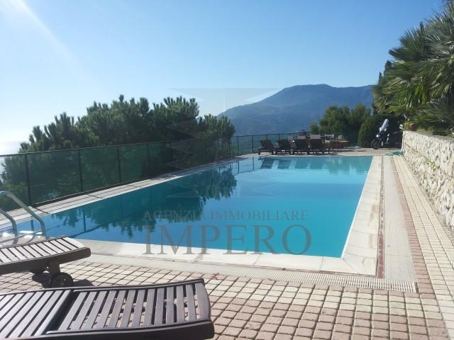 casa indipendente in vendita a Ventimiglia in zona Grimaldi