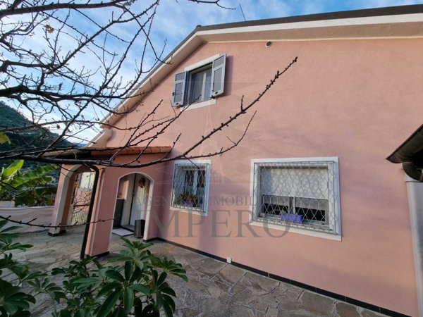 casa indipendente in vendita a Ventimiglia