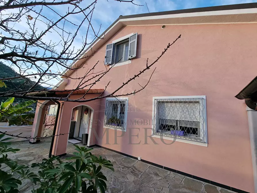 casa indipendente in vendita a Ventimiglia in zona Porra