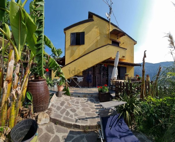 casa indipendente in vendita a Ventimiglia
