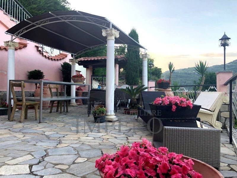casa indipendente in vendita a Ventimiglia in zona Seglia / San Bernardo