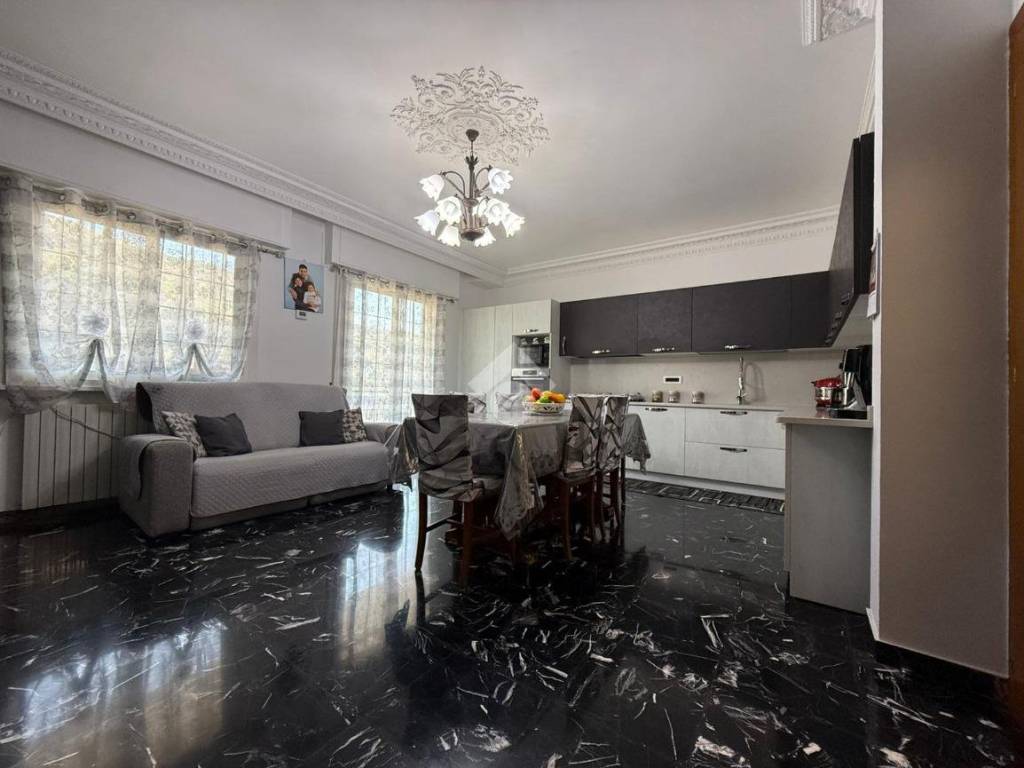 appartamento in vendita a Ventimiglia in zona Seglia / San Bernardo
