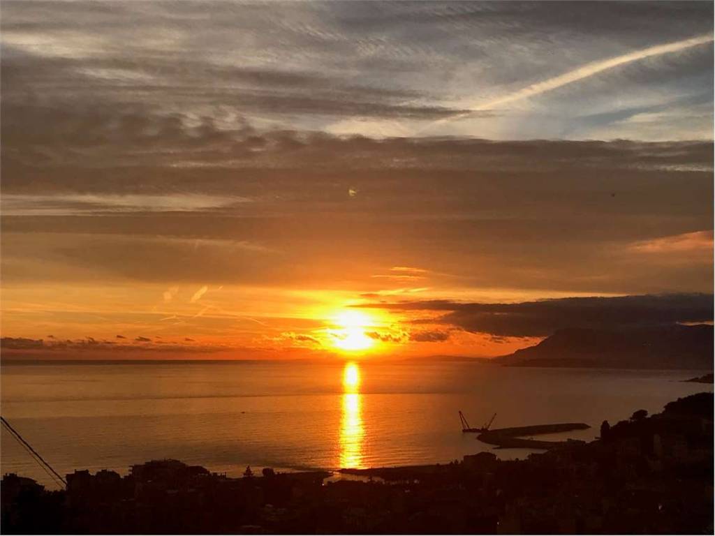 casa indipendente in vendita a Ventimiglia
