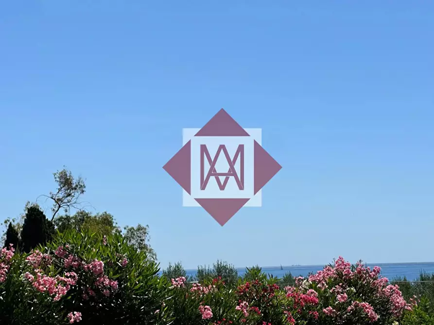 casa indipendente in vendita a Ventimiglia in zona Latte