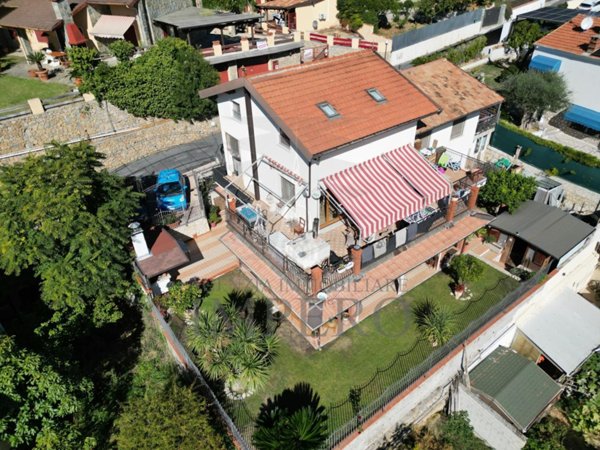 casa indipendente in vendita a Ventimiglia in zona Seglia / San Bernardo