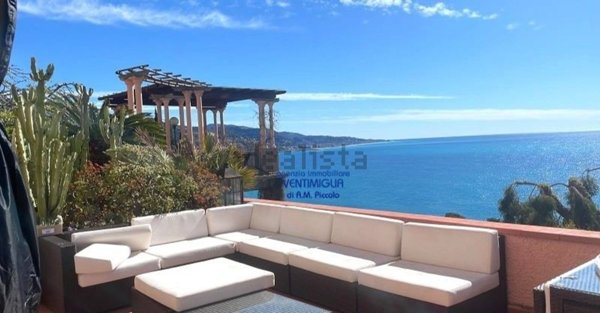 appartamento in vendita a Ventimiglia in zona Mortola Inferiore