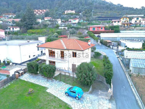 casa indipendente in vendita a Ventimiglia in zona Seglia / San Bernardo