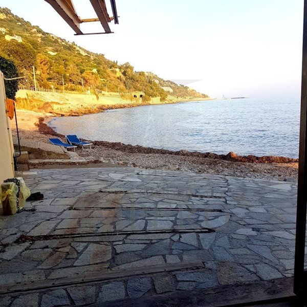 appartamento in vendita a Ventimiglia in zona Latte