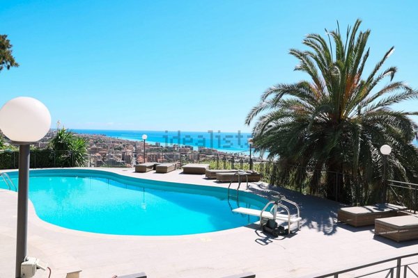 casa indipendente in vendita a Ventimiglia