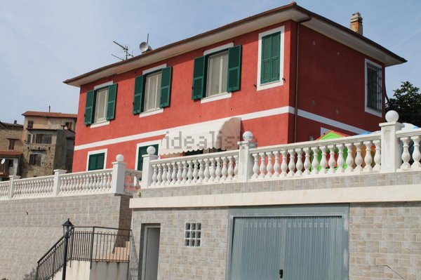 casa indipendente in vendita a Ventimiglia