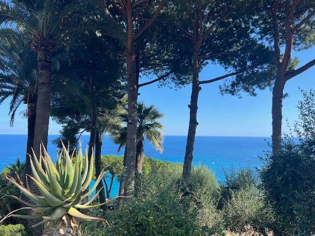 appartamento in vendita a Ventimiglia in zona Latte