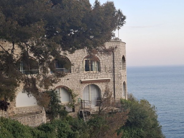 appartamento in vendita a Ventimiglia in zona Grimaldi