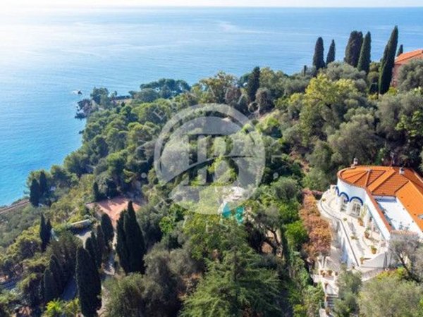 casa indipendente in vendita a Ventimiglia
