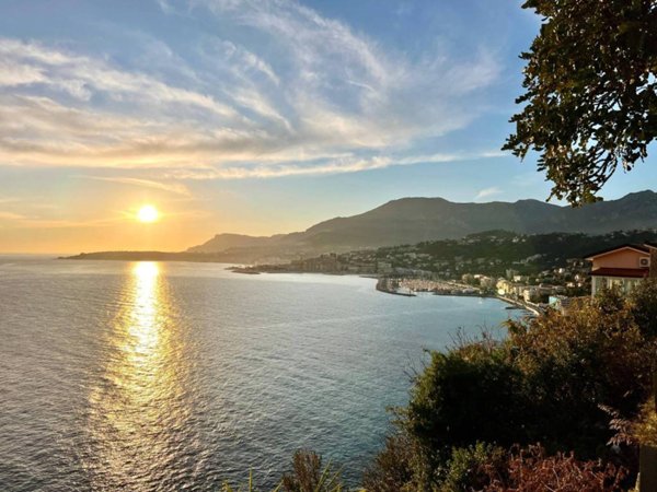 appartamento in vendita a Ventimiglia in zona Grimaldi