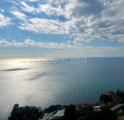 appartamento in vendita a Ventimiglia in zona Grimaldi