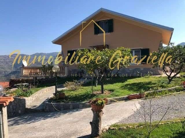 appartamento in vendita a Ventimiglia in zona Seglia / San Bernardo