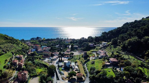 appartamento in vendita a Ventimiglia in zona Latte