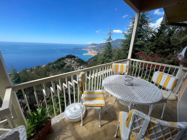 appartamento in vendita a Ventimiglia in zona Mortola Superiore