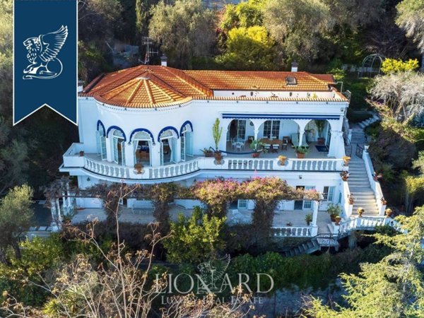 casa indipendente in vendita a Ventimiglia in zona Grimaldi