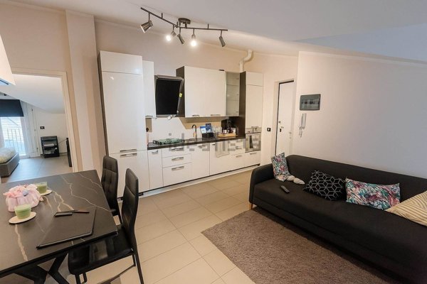 appartamento in vendita a Ventimiglia in zona Latte