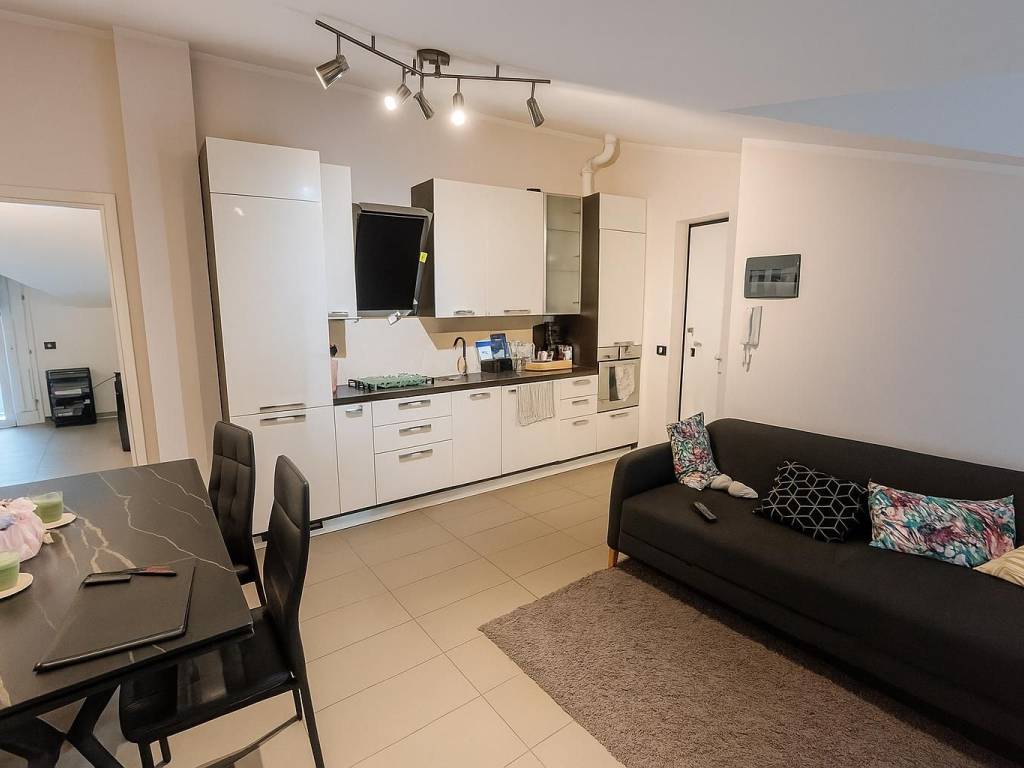 appartamento in vendita a Ventimiglia in zona Latte