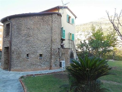 casa indipendente in vendita a Ventimiglia