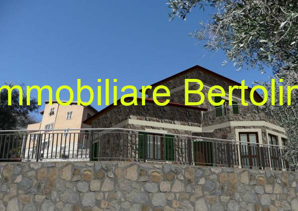 casa indipendente in vendita a Ventimiglia in zona Mortola Superiore
