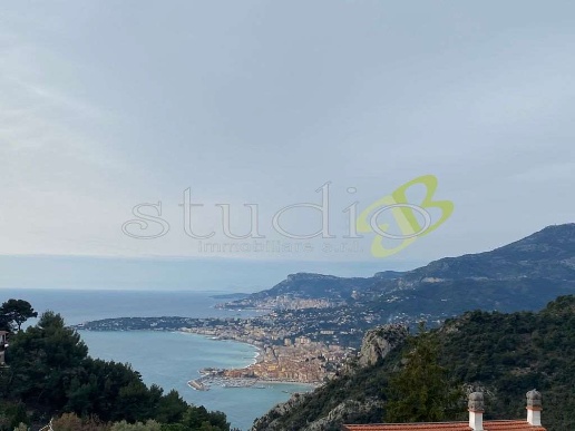 casa indipendente in vendita a Ventimiglia in zona Mortola Superiore