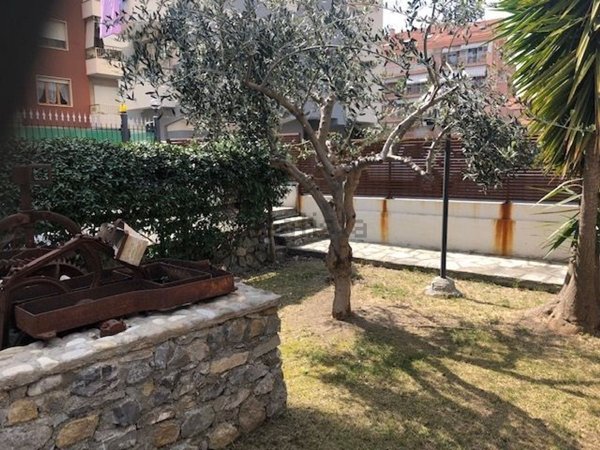 casa indipendente in vendita a Ventimiglia