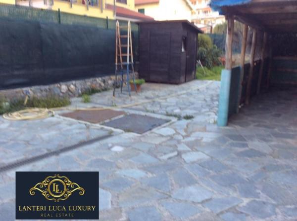 casa indipendente in vendita a Ventimiglia