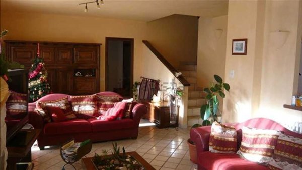 casa indipendente in vendita a Ventimiglia