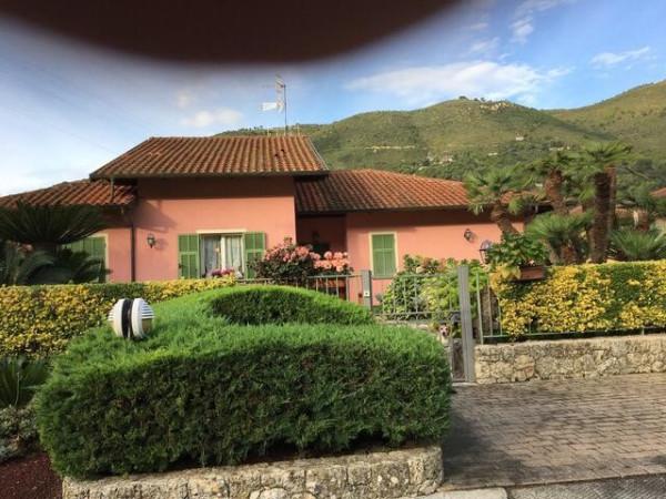 casa indipendente in vendita a Ventimiglia in zona Porra